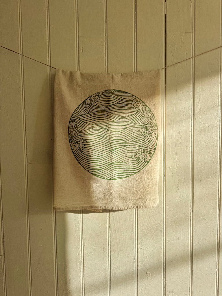Tea towel with Spray Print in Green